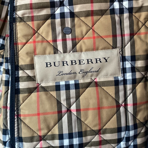 NWOT Burberry coat - Picture 8 of 15
